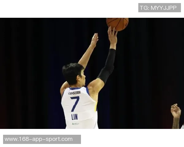 林书豪盛赞鲍威尔努力精神期待他在赛场上取得更大成功 林书豪盛赞鲍威尔努力精神期待他在赛场上取得更大成功