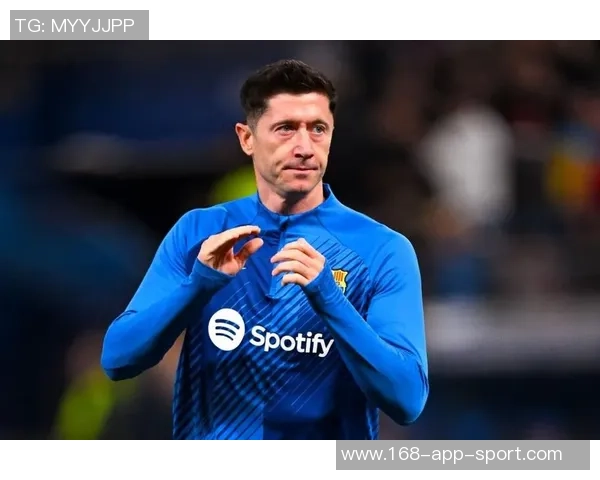 扎哈维透露莱万尚未决定未来沙特俱乐部并未提出报价